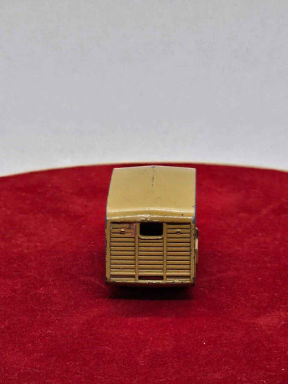 Matchbox Lesney #35 Marshall Horse Box MK7
