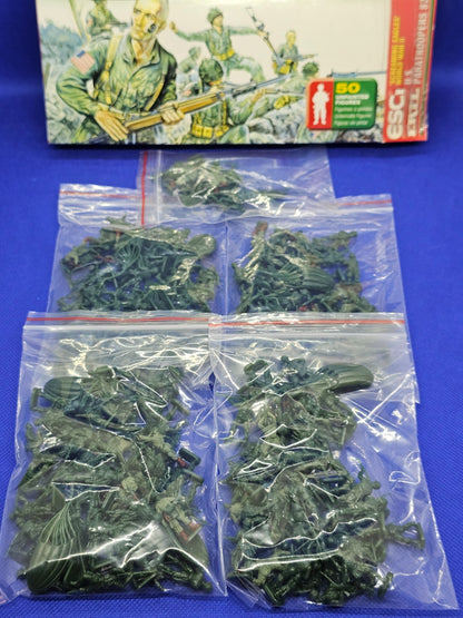 Lot 200+ Figurines ESCI ERTL US Paratroopers 82A WWII 172 P209 Vintage2