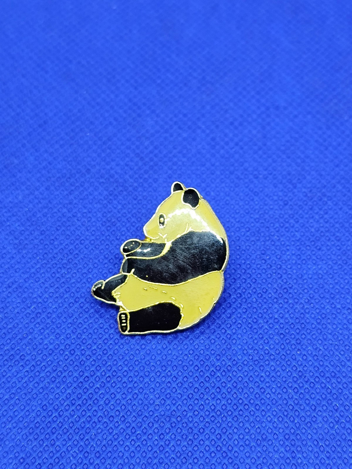 Pin’s Shell Panda Vintage Années 1990 Métal Émaillé Doré Collection0