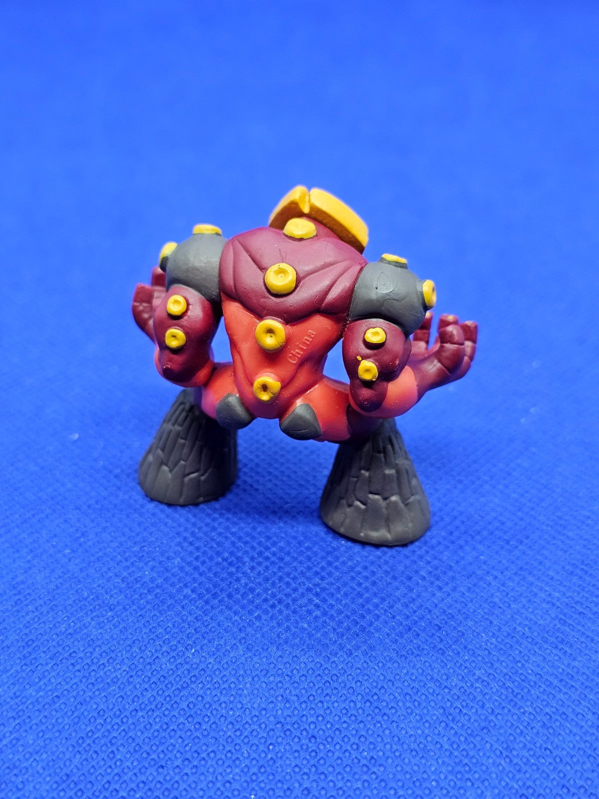 Cracheur de Feu Gormiti Série Cartoon Peuple du Volcan Giochi Preziosi 5 cm1