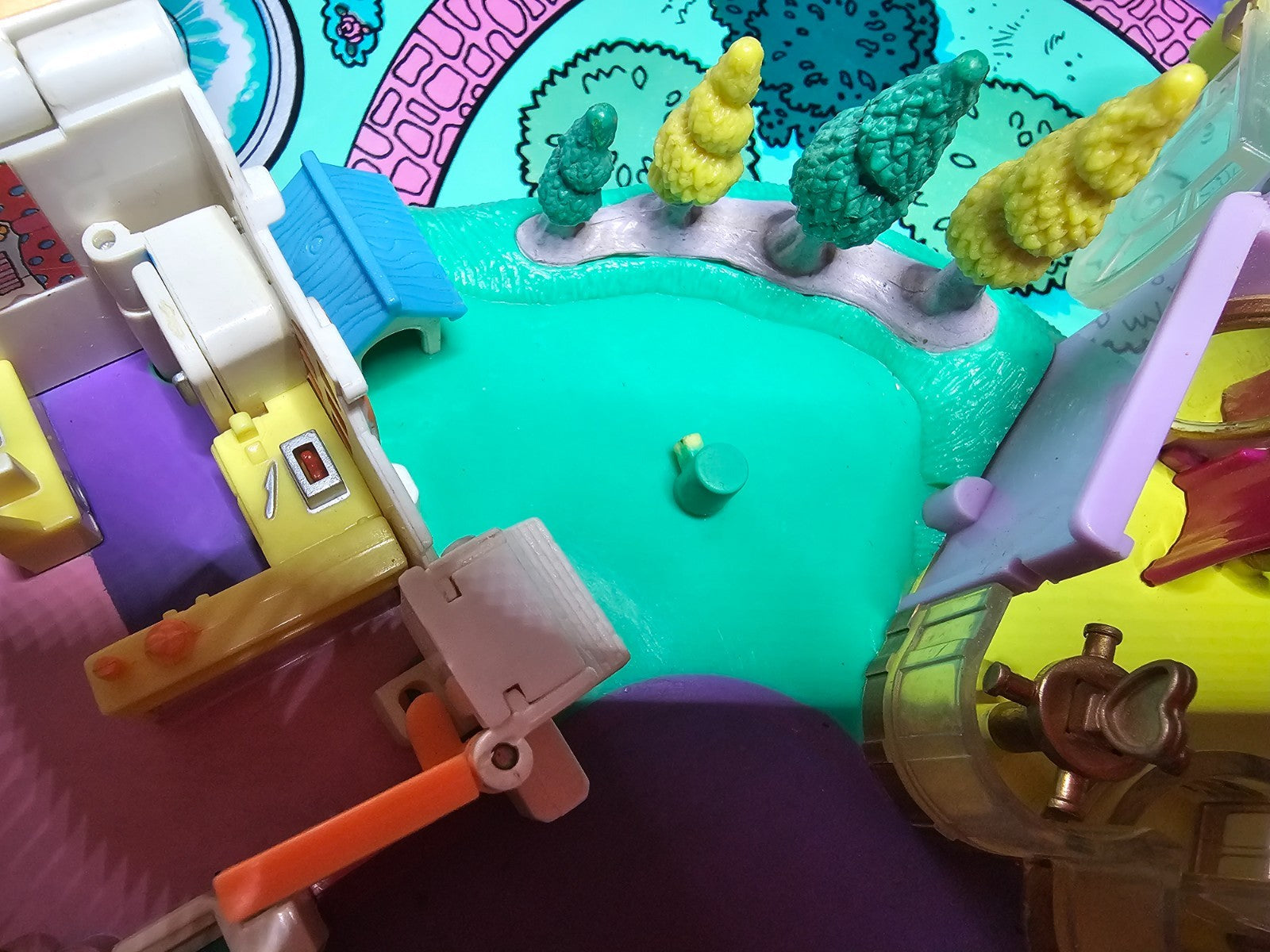 Polly Pocket Magical Movin Pollyville 1996 Bluebird Complet Tapis Vintage10