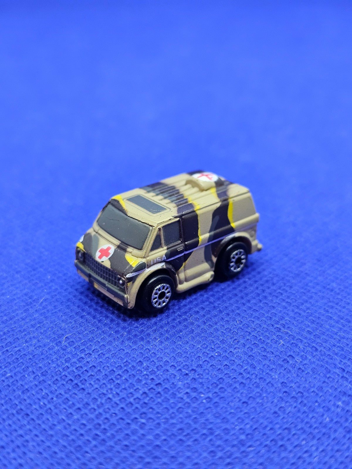 Micro Machines Chevrolet Van Ambulance Militaire USA Desert Galoob Années 80 90 1
