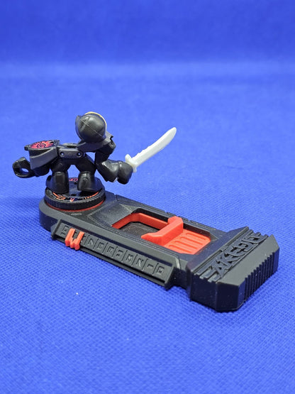 Nightblade Akedo Série 1 Classic Moose Toys 2021 avec contrôleur1