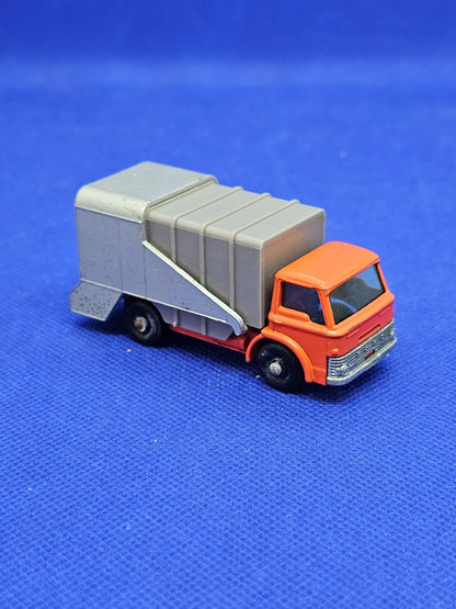 Matchbox Refuse Truck No 7 Lesney Made in England Vintage0