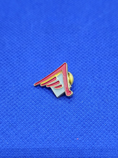 Pin's Vintage Logo Ailé Rouge Gris Métal Doré JEP Collection Années 900