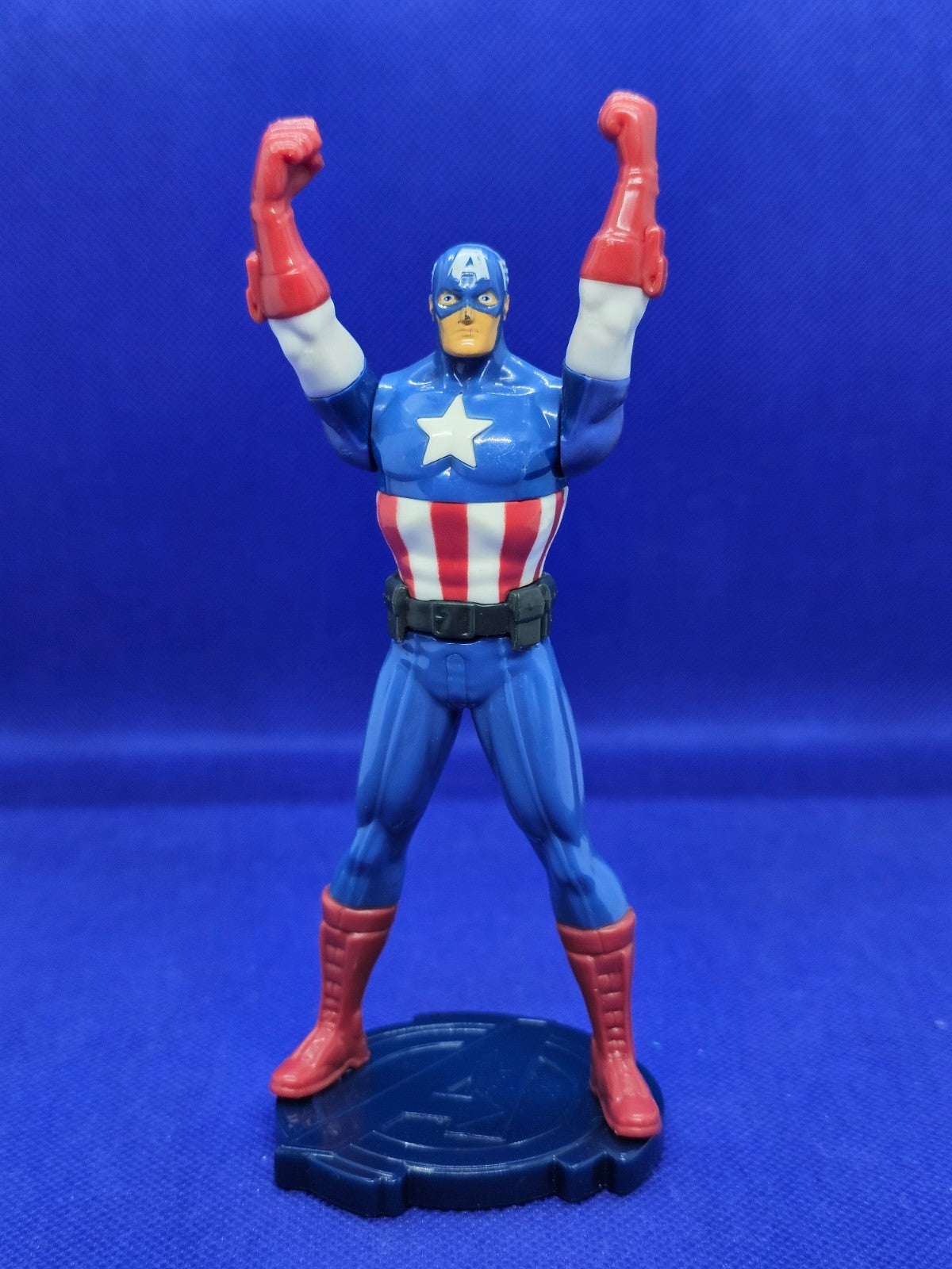 Figurine Captain America, Marvel Avengers Assemble Maxi Kinder, Marvel, 20144