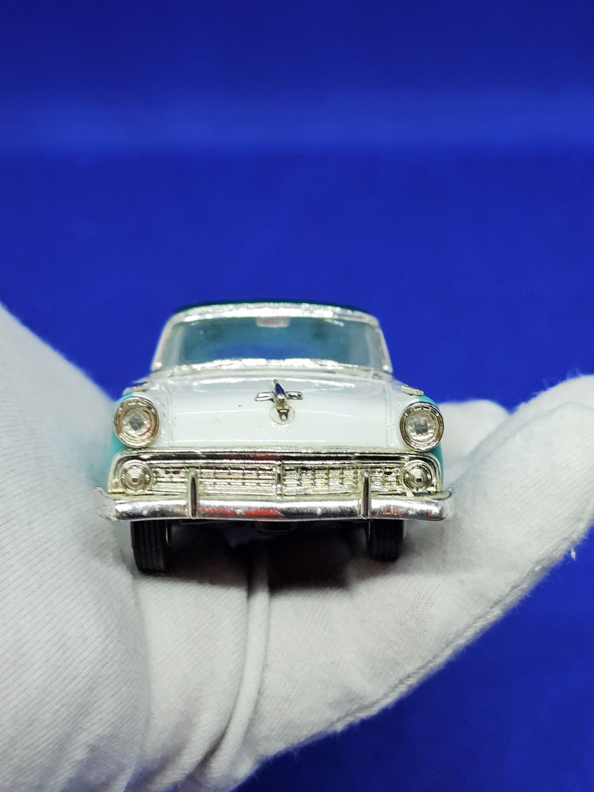 Ford Fairlane Crown Victoria 1955 143 Miniature Diecast Vintage4