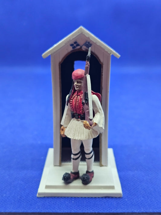 Figurine Evzone Garde Grec Guérite Aohna Made in Greece Vintage0
