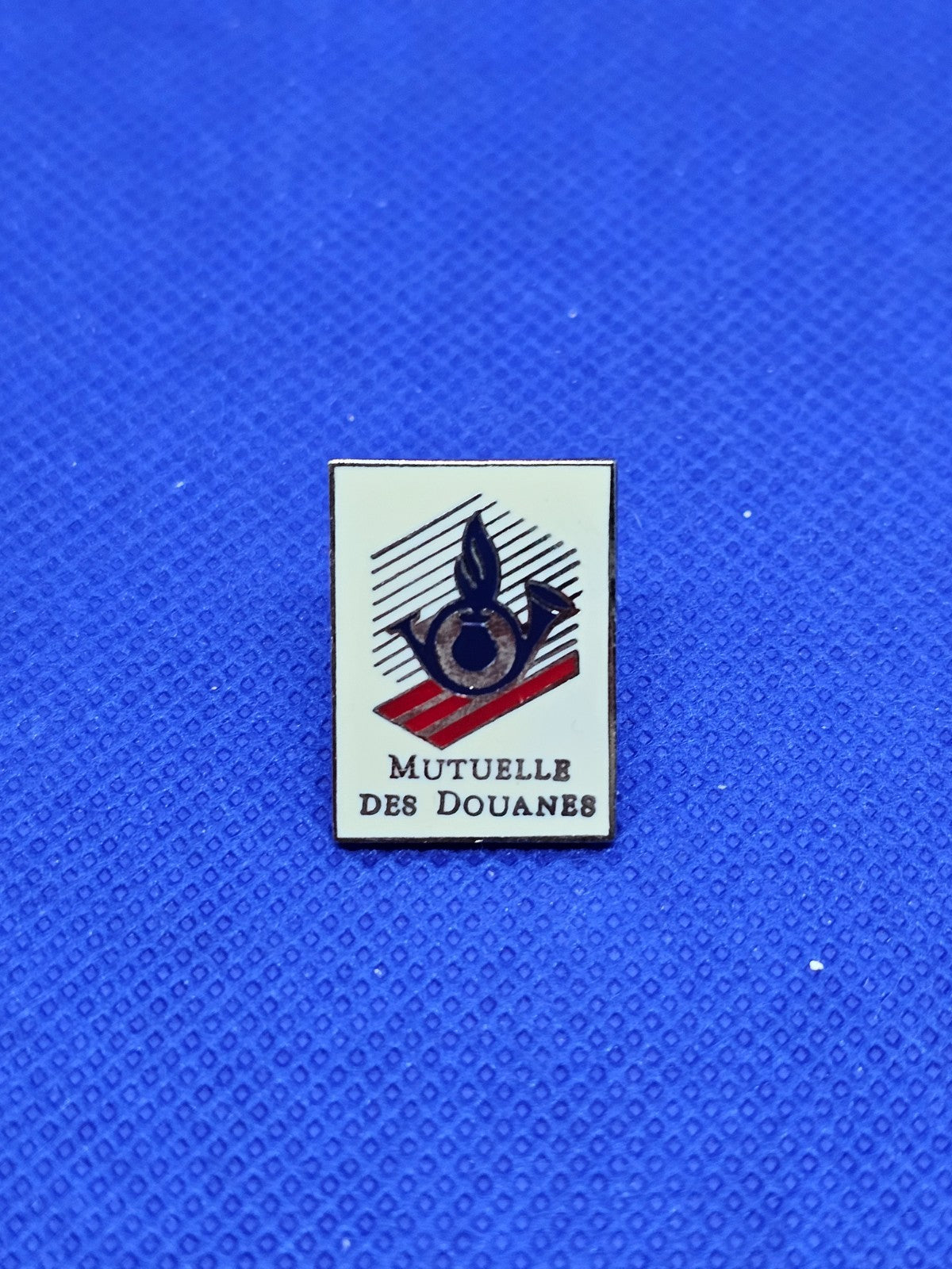 Pin’s Mutuelle des Douanes France insigne douanier vintage0