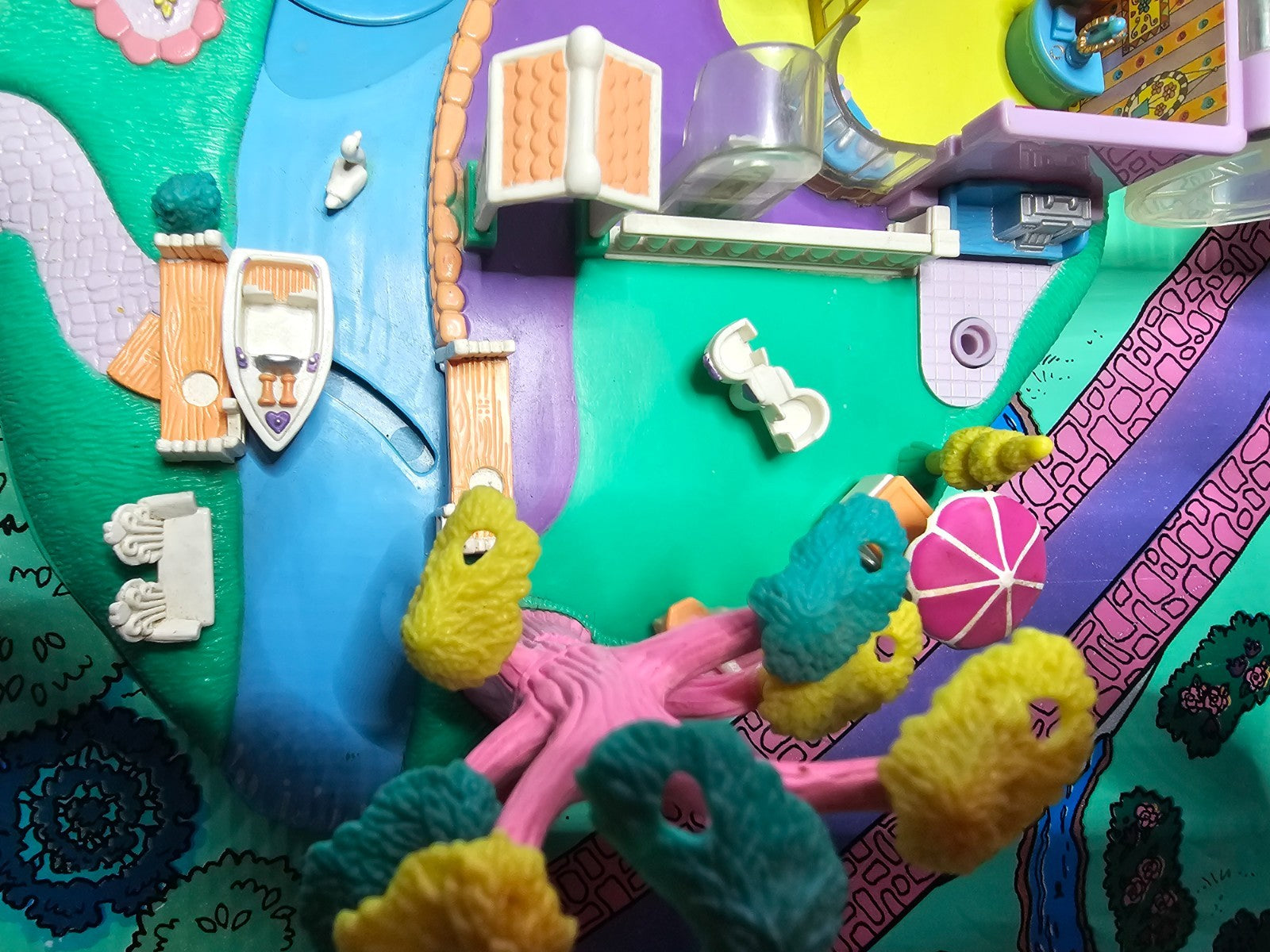 Polly Pocket Magical Movin Pollyville 1996 Bluebird Complet Tapis Vintage9