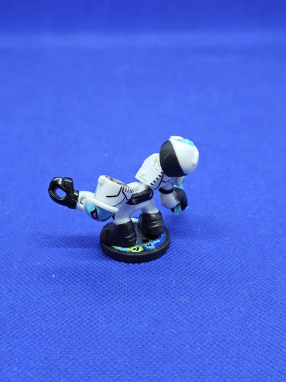 Cryo Prime Akedo Série 2 Classic Moose Toys figurine avec arme1