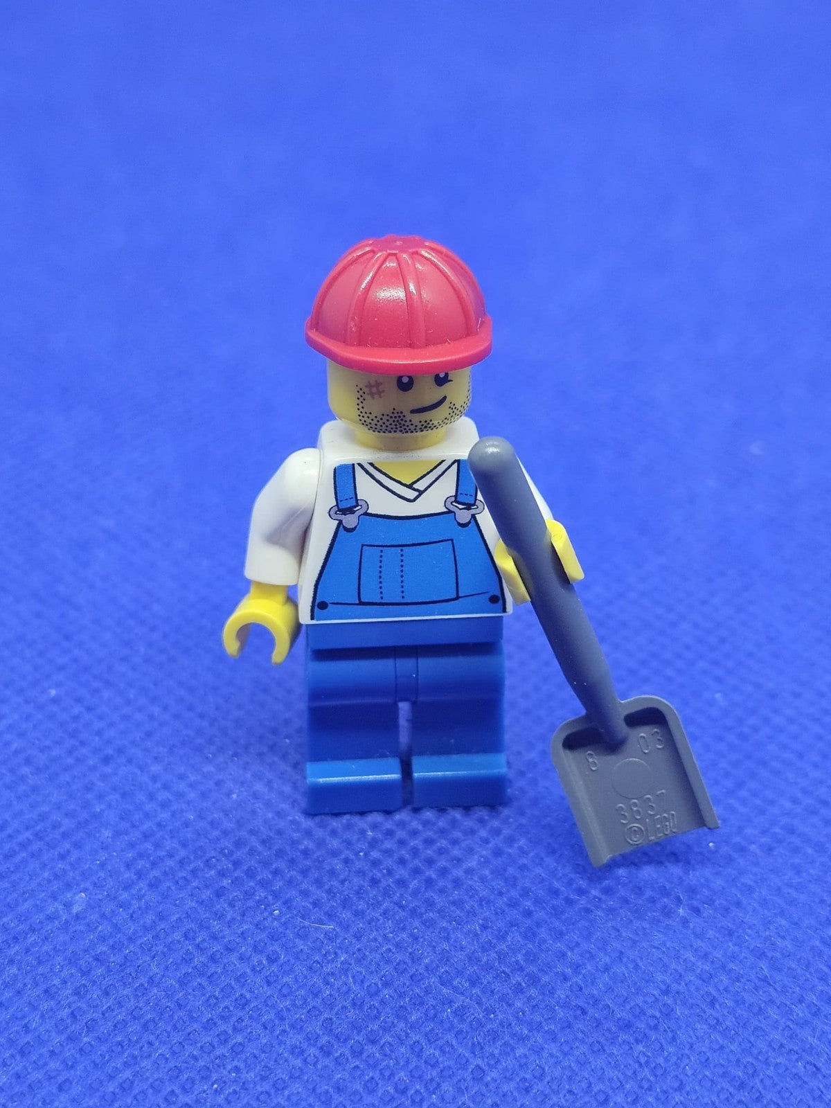 LEGO Ouvrier Chantier City Construction 2015 avec Pelle0