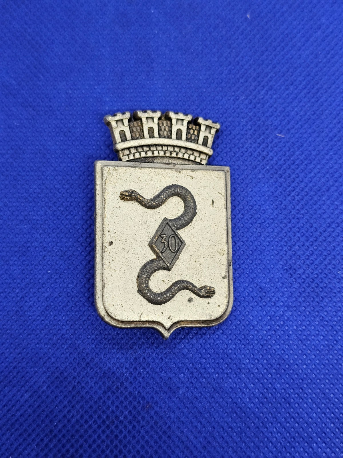Insigne 30e Groupement de Camp Armée Française Drago Paris G 2704 Militaria0