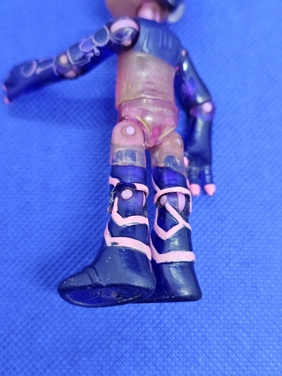 Glitch Ben Ben 10 Playmates 2018 Figurine Violette Translucide4