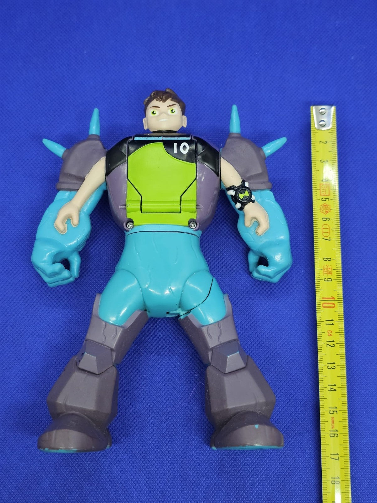Ben 10 Ben to Shock Rock Figurine Transformante Playmates Toys 2018 16 cm5