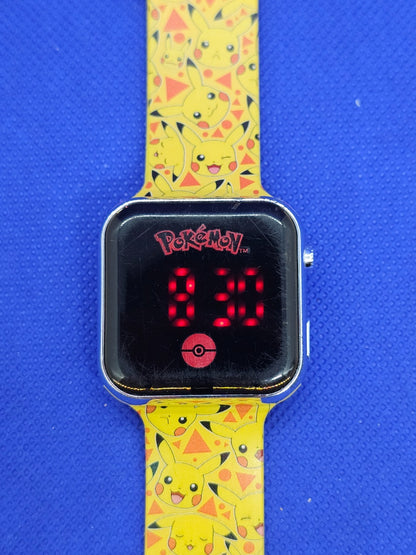 Montre LED Pokémon Pikachu Accutime 2023 Enfant Jaune Fonctionnelle1