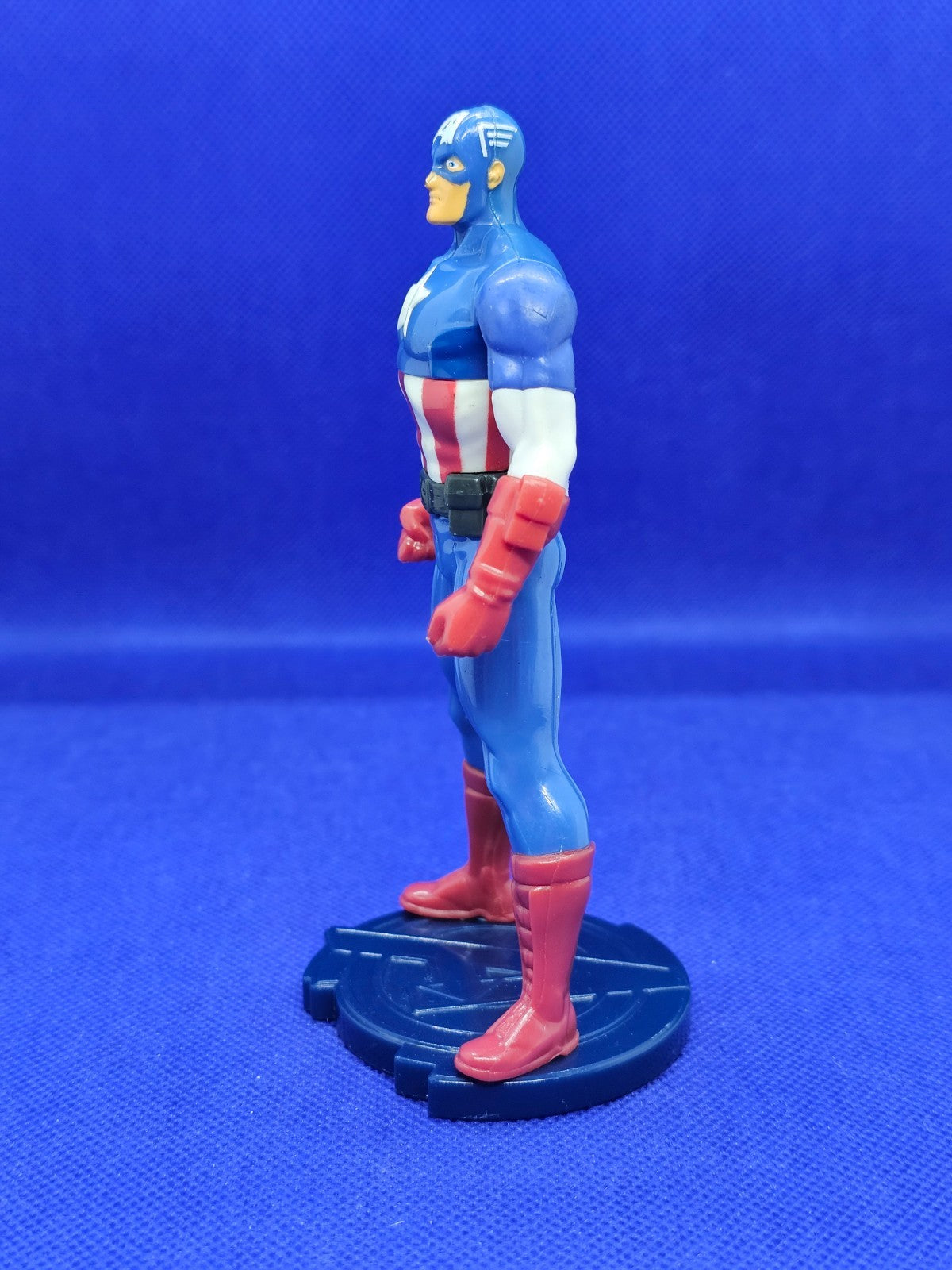 Figurine Captain America, Marvel Avengers Assemble Maxi Kinder, Marvel, 20143