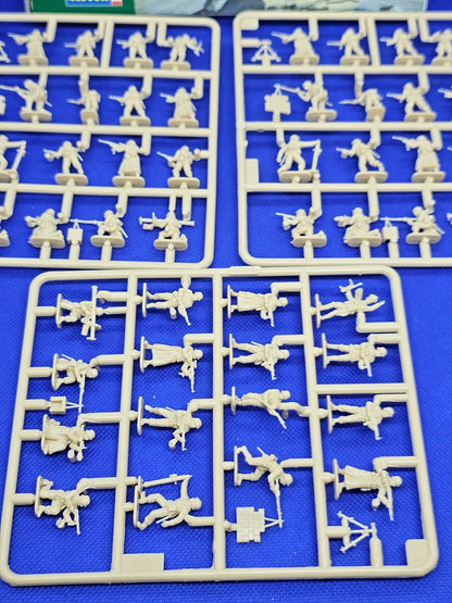 Panzergrenadiere allemands 1944 Revell 02584 WWII 172 2006 #25