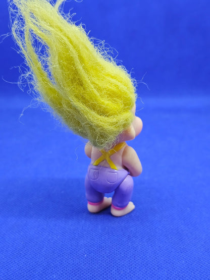 Magic Troll Baby Applause 1991 Cheveux Jaunes Salopette Violette Vintage 7.5 cm1