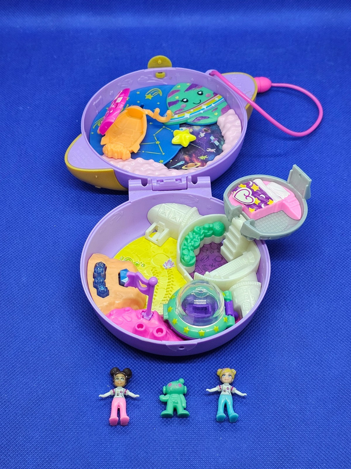 Polly Pocket Exploration de Saturne Espace Mattel GKJ51 2019 3 Figurines1