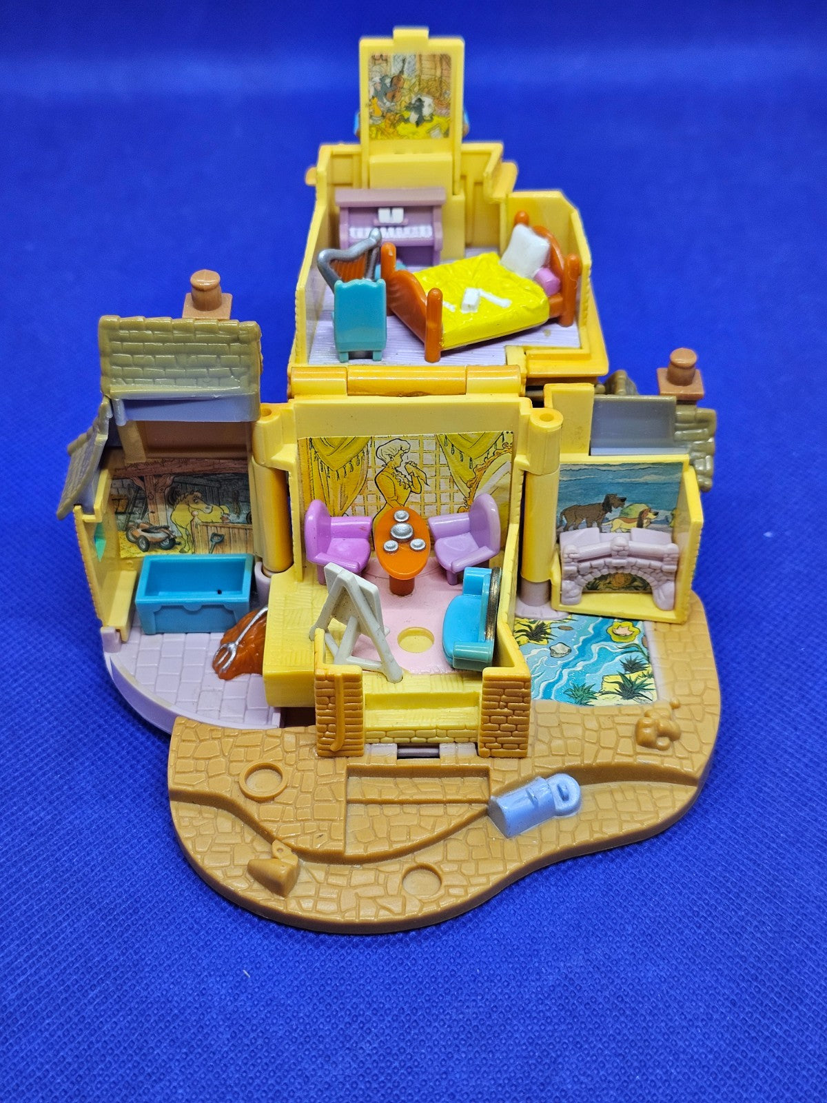 Polly Pocket Les Aristochats Disney Aristocats Château Bluebird 1996 Vintage3
