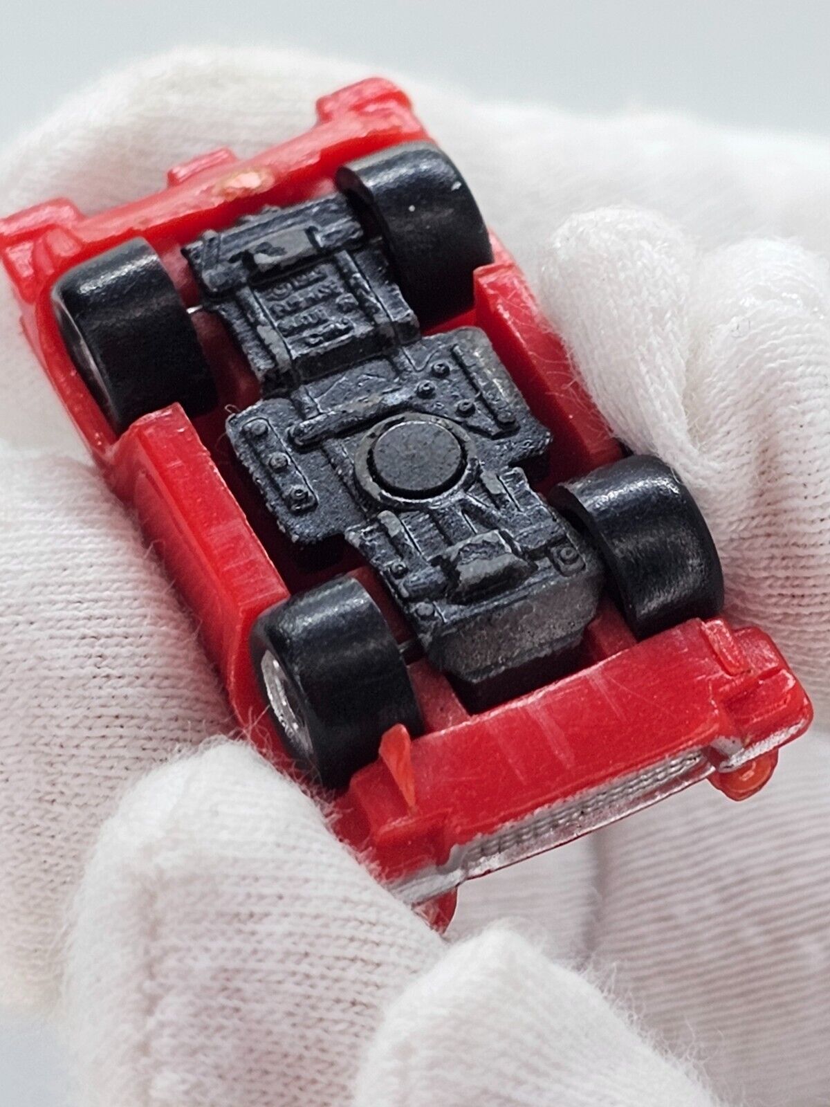 6404936