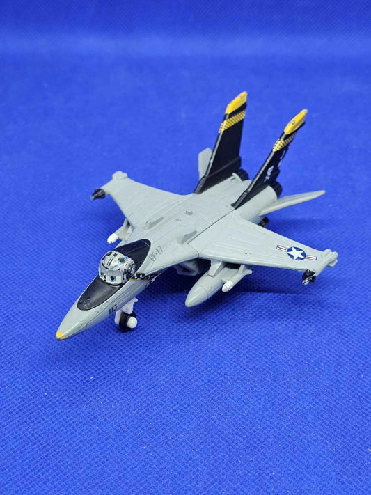 Bravo Disney Planes Mattel 155 Avion Chasse Die Cast FA-18 2013