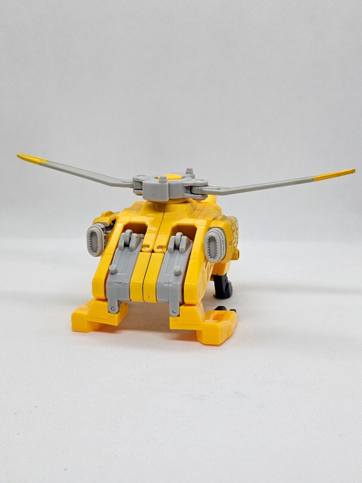 5561591