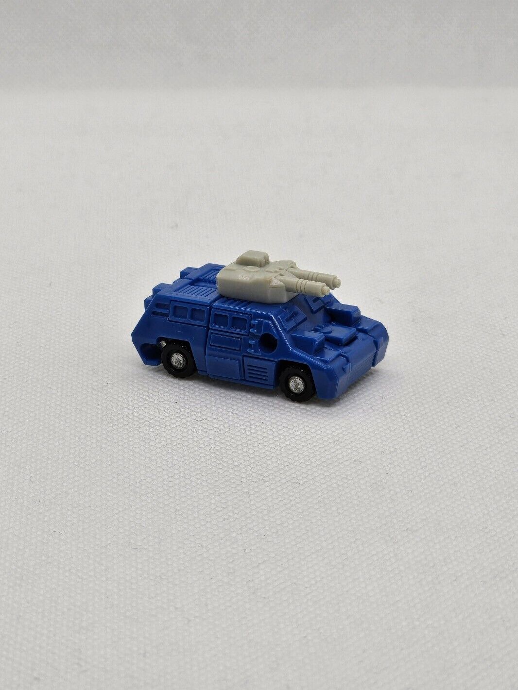 5561816