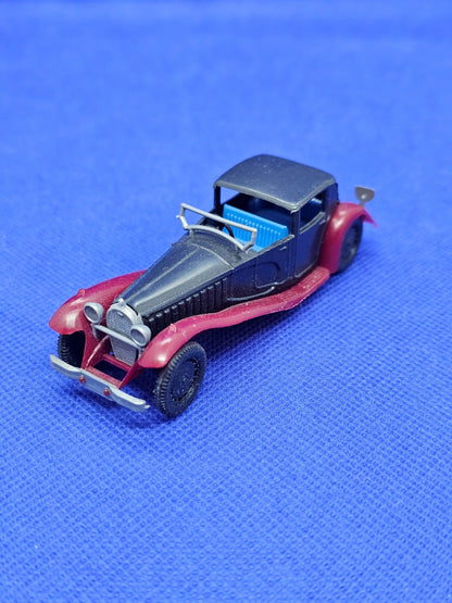 Bugatti 1930 Huilor voiture miniature publicitaire plastique à assembler 9 cm0