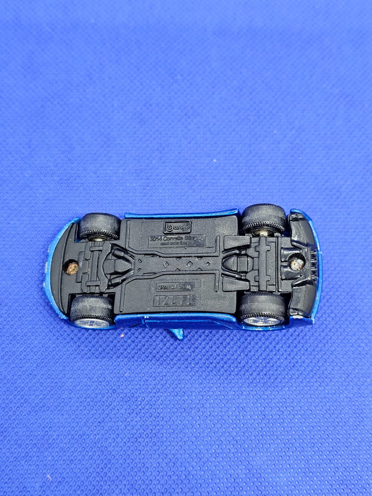 Chevrolet Corvette Stingray C7 2014 Bburago Miniature Bleue 164 8 cm2