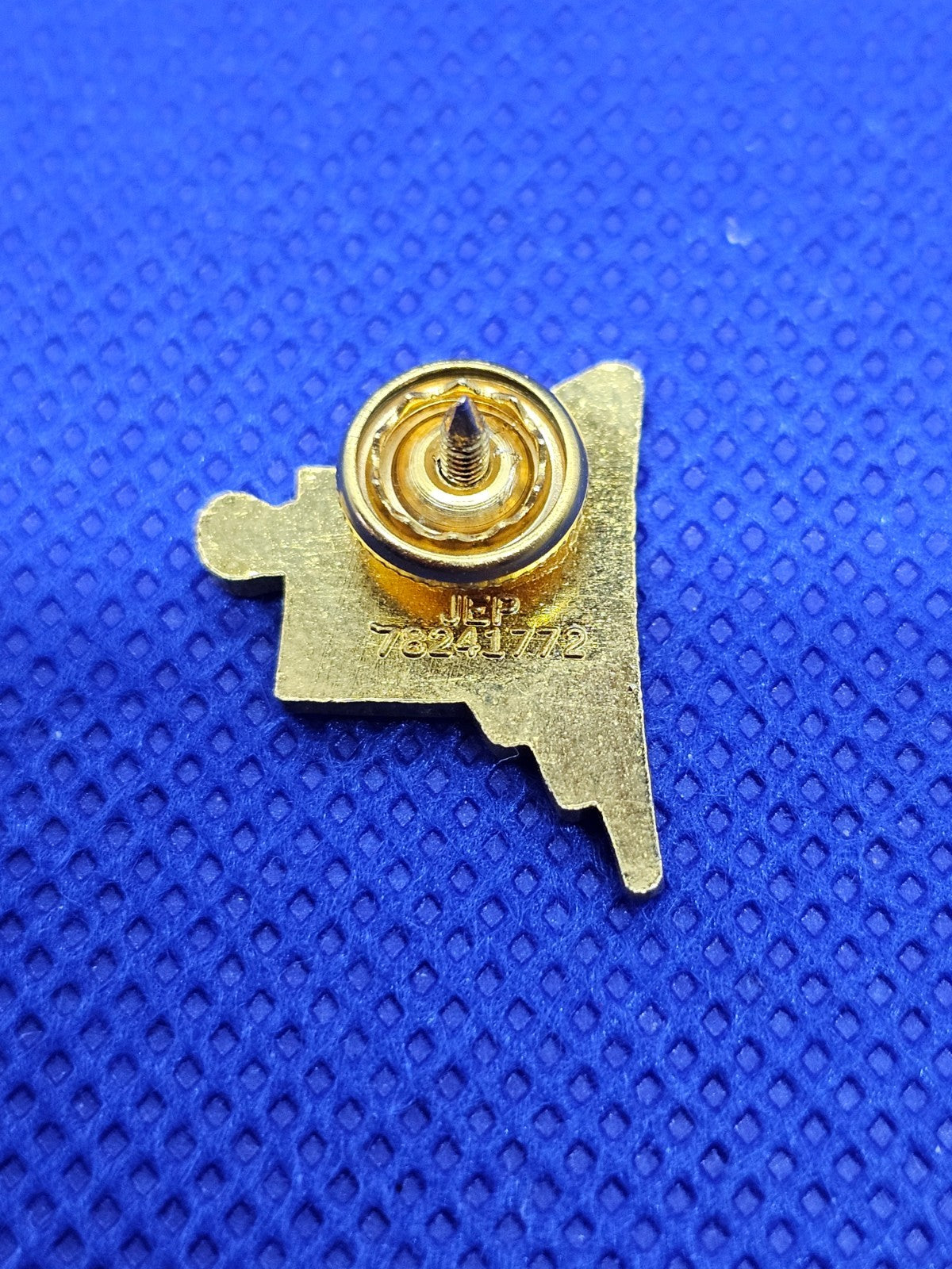 Pin's Vintage Logo Ailé Rouge Gris Métal Doré JEP Collection Années 902