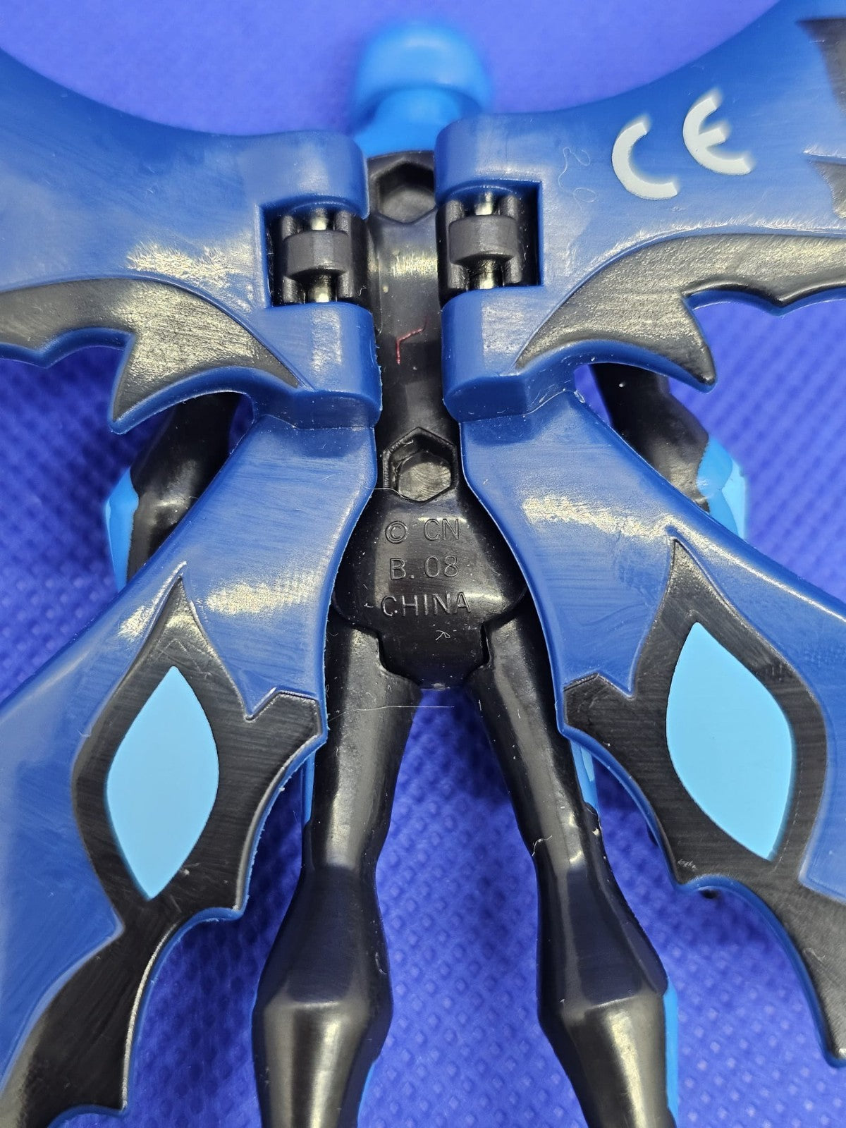 Big Chill Ben 10 Alien Force Bandai 2008 Figurine avec Ailes Incomplète2
