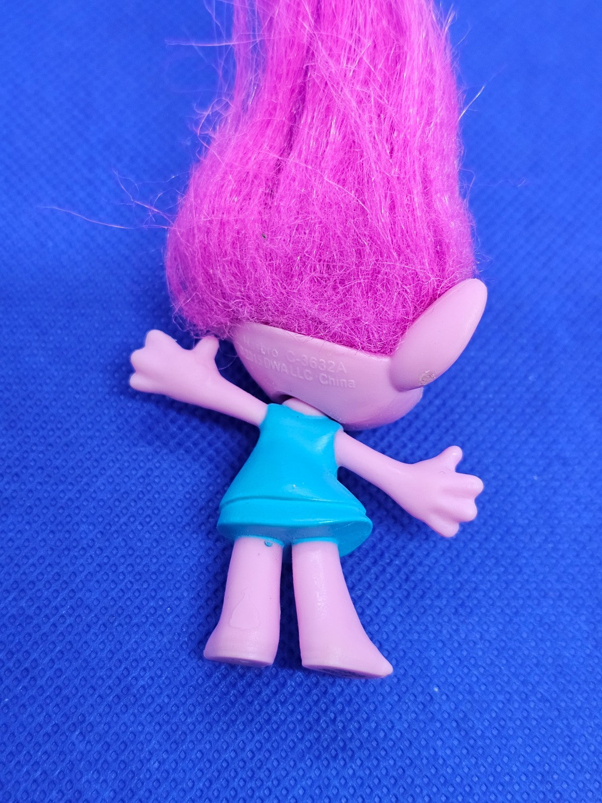 Poppy Trolls DreamWorks figurine cheveux roses Hasbro 2015 8 cm2