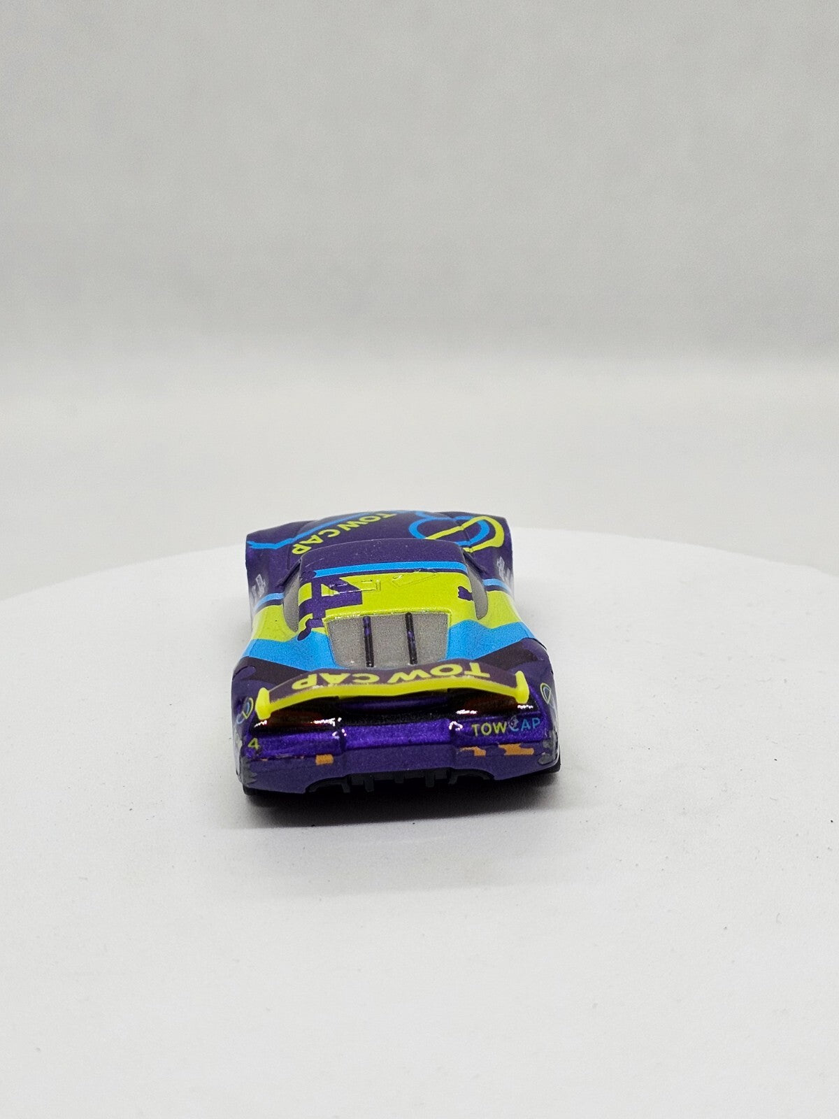 6761572