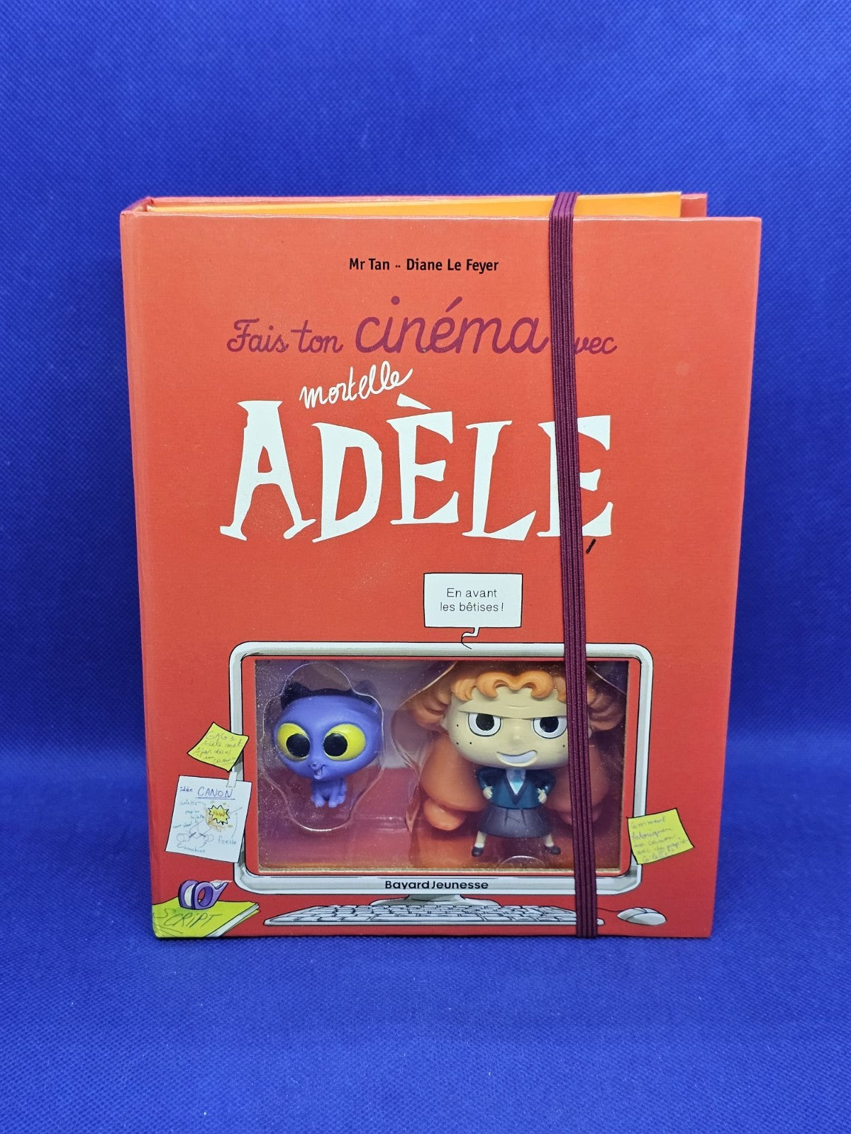 Fais ton cinéma avec Mortelle Adèle Coffret Figurines Adèle Ajax Bayard Jeunesse0