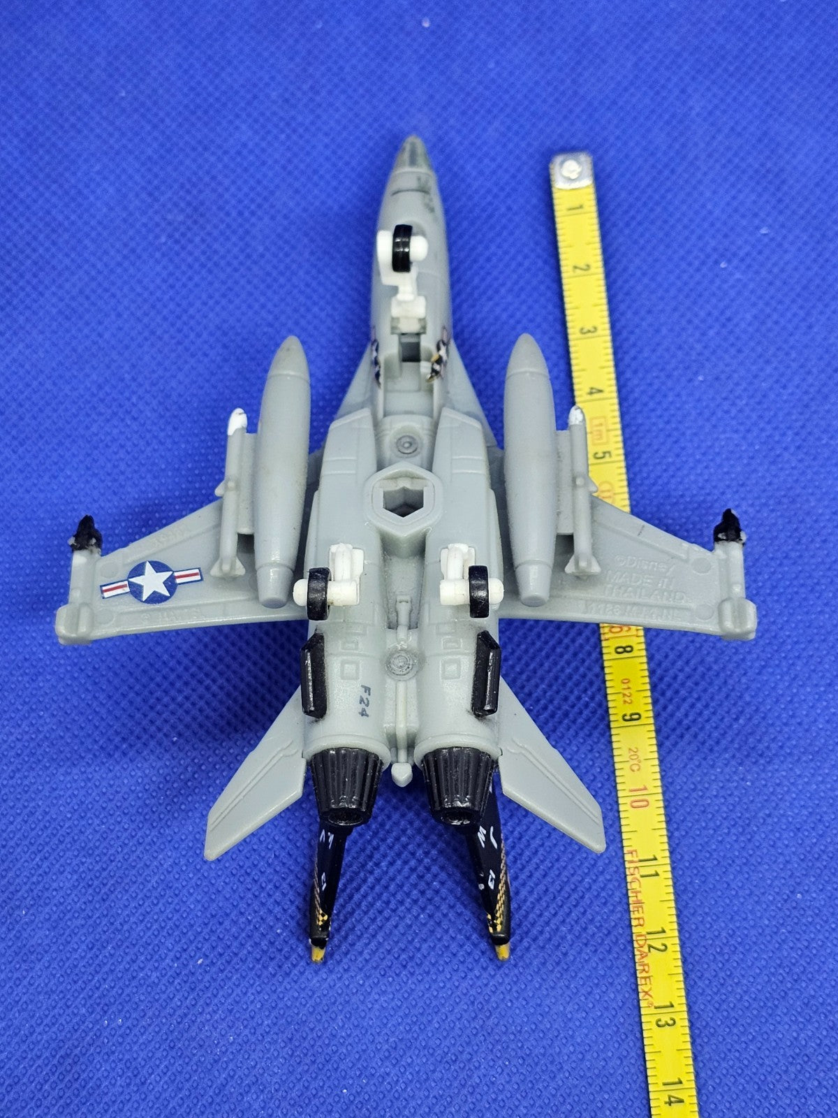 Bravo Disney Planes Mattel 155 Avion Chasse Die Cast FA-18 20135