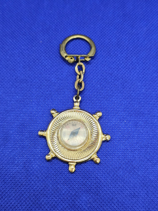 Porte-clés Boussole Vintage Marin, Forme Gouvernail, Métal Doré0