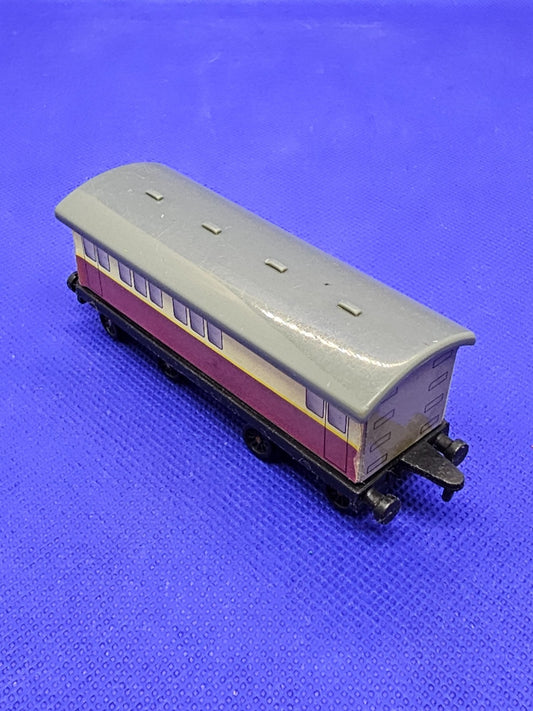 Red Express Coach Thomas Friends ERTL 1996 wagon voyageurs métal vintage0