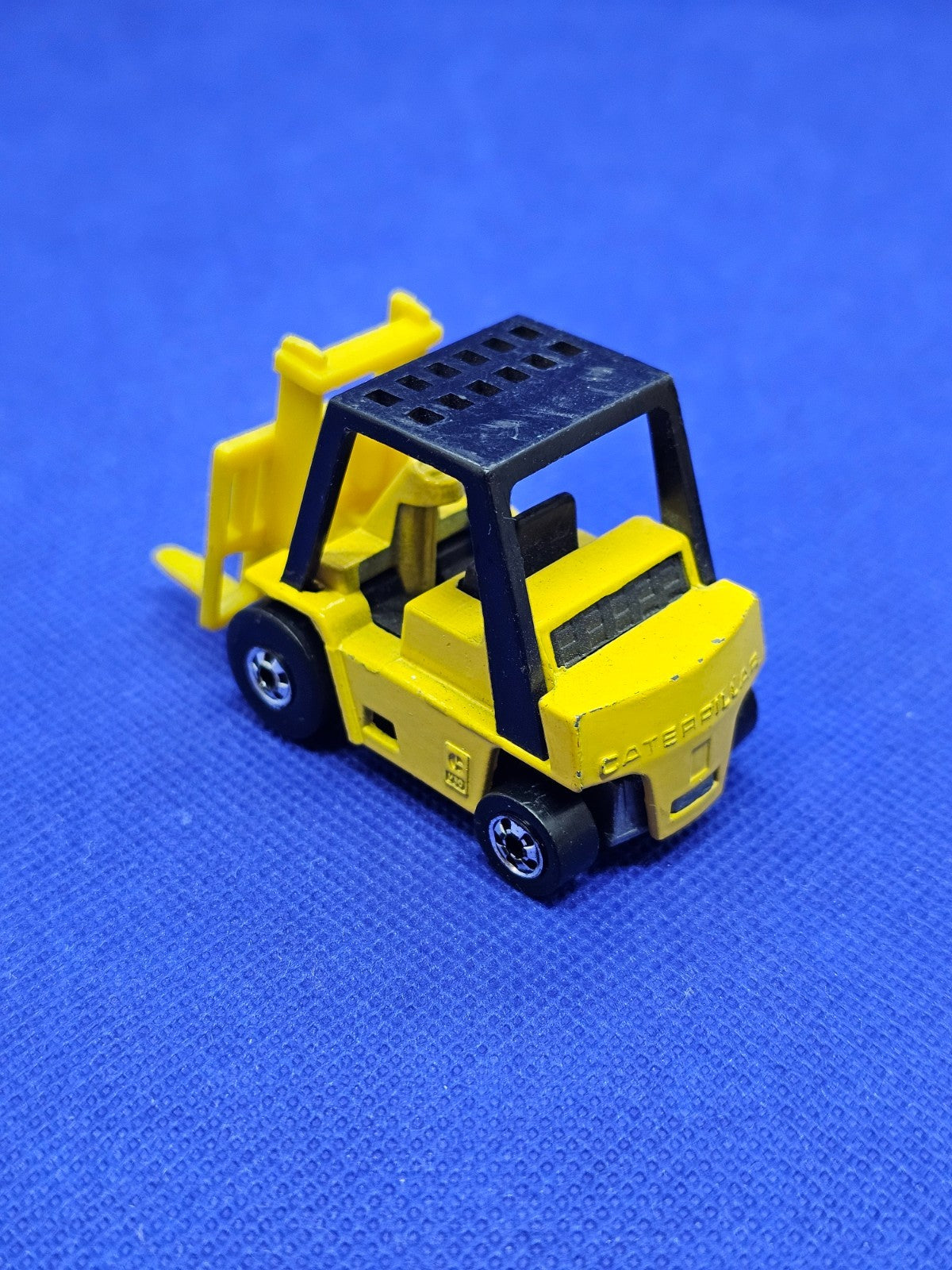 Hot Wheels Caterpillar Forklift Chariot Élévateur Mattel Malaysia 1979 6 cm2