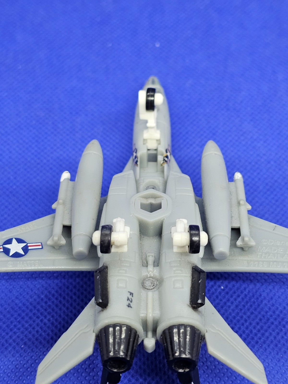 Bravo Disney Planes Mattel 155 Avion Chasse Die Cast FA-18 20133