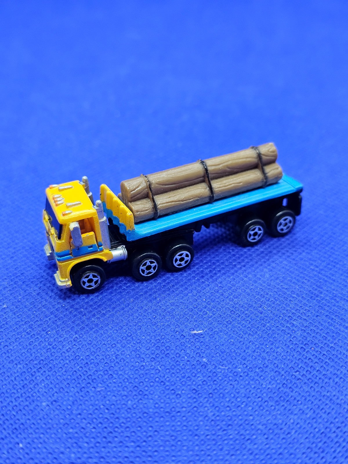 Micro Machines Log Flatbed Semi Truck Lumberjacks Galoob 1989 Camion Grumier1