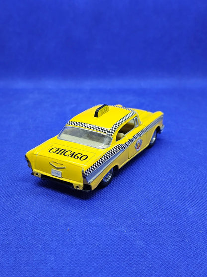 Chevrolet Bel Air Taxi Cab 1957 Kinsmart Friction 13 cm1