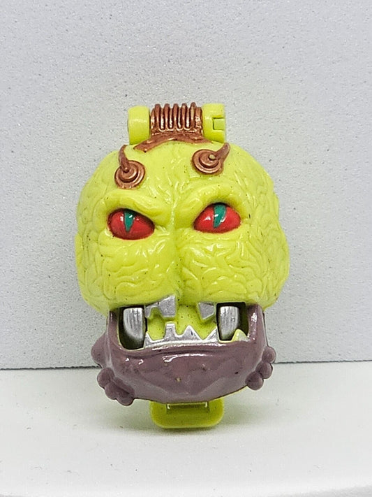 5561989