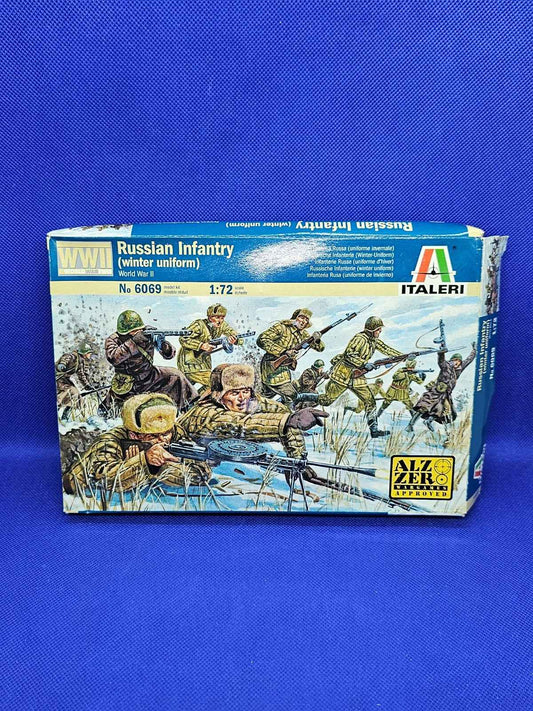 Italeri Russian Infantry Winter WWII 6069 32 Soldats Russes 172 2005 Incomplet