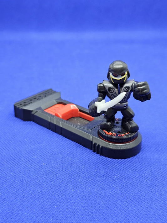 Nightblade Akedo Série 1 Classic Moose Toys 2021 avec contrôleur0