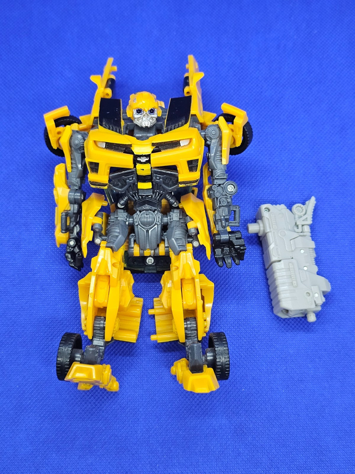 Bumblebee Transformers Hasbro Tomy Figurine Transformable + Arme3