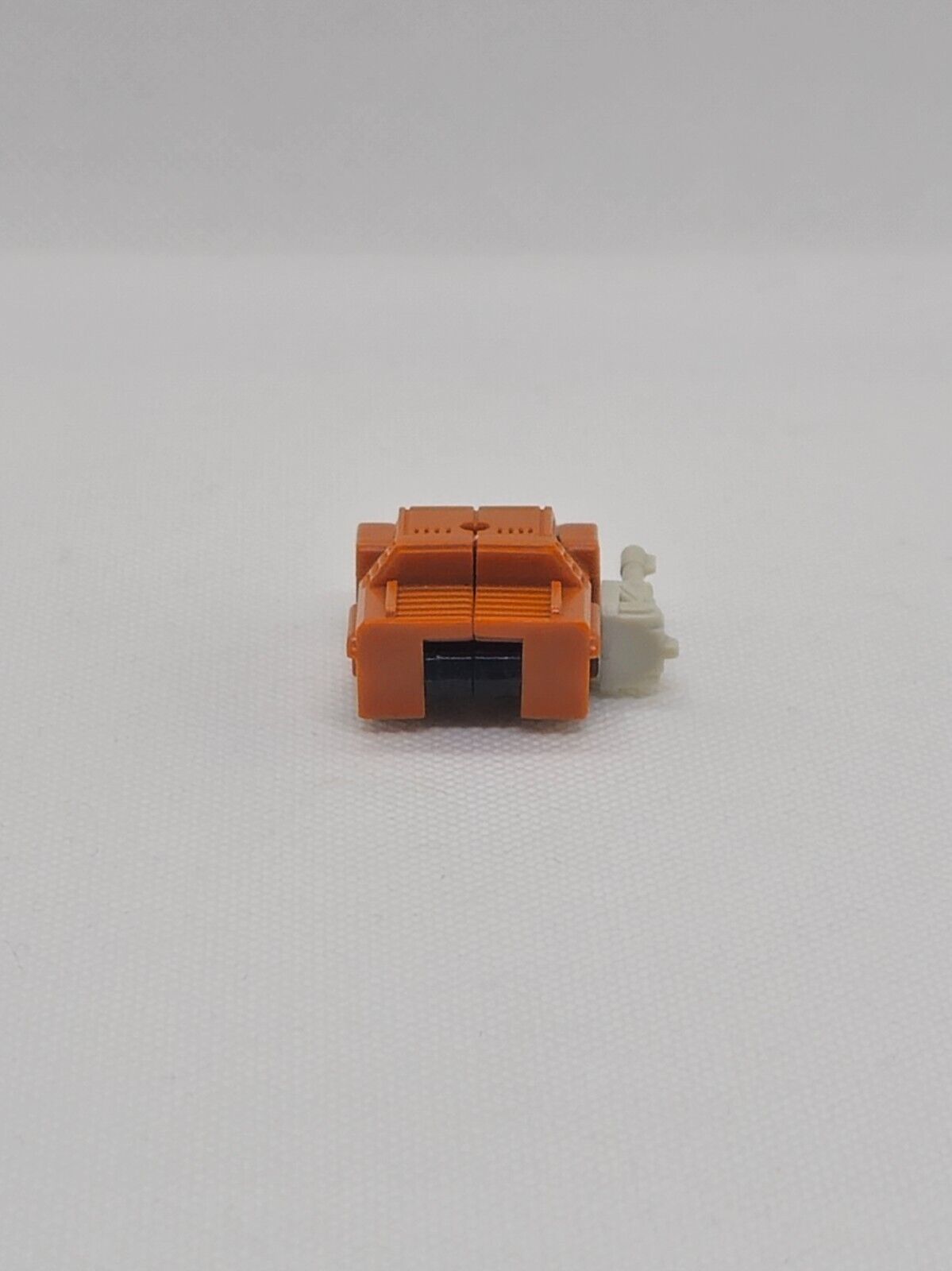 5561950