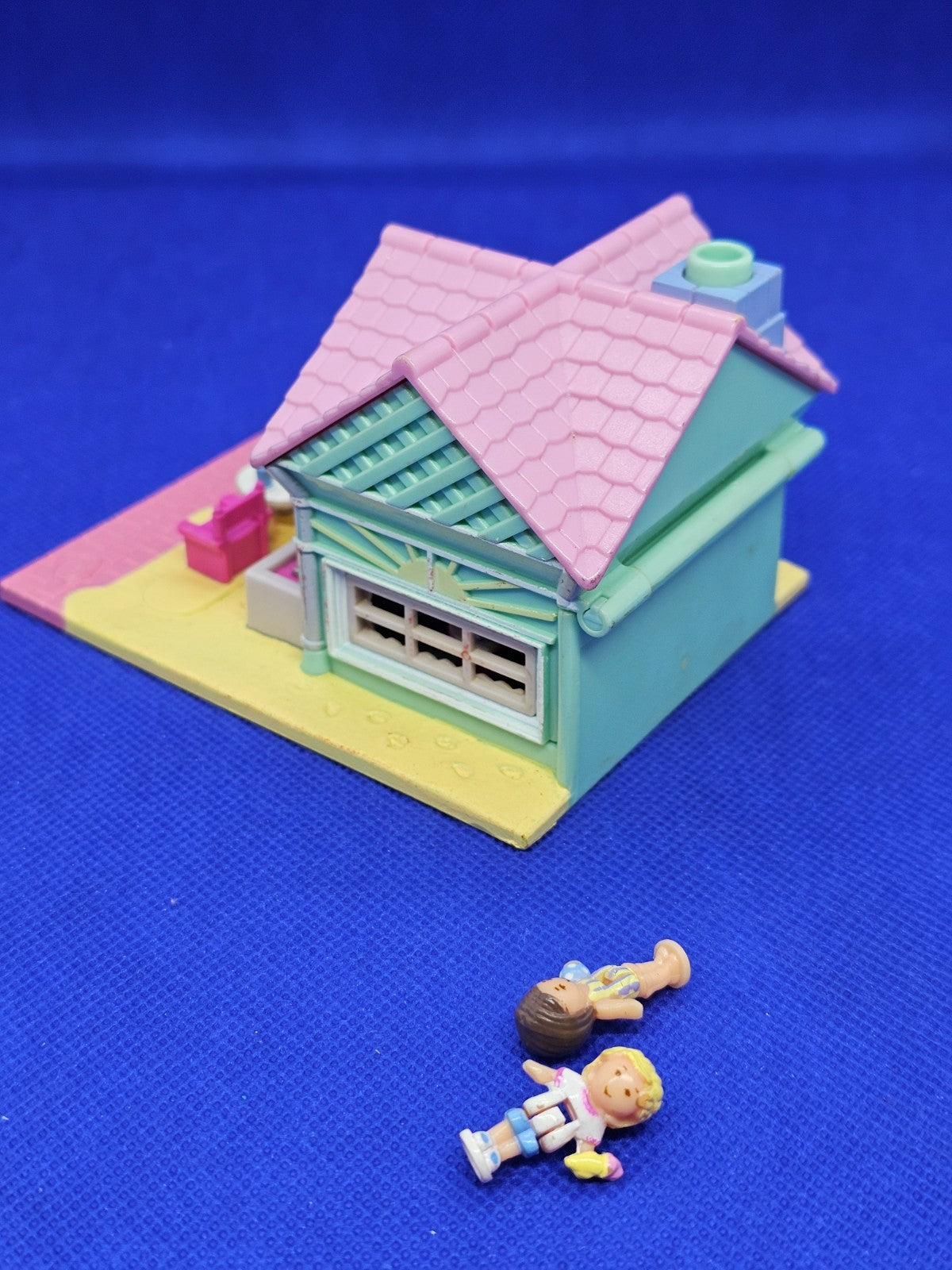 Polly Pocket Beach Café Bluebird 1993 Mini Playset Complet Figurines2