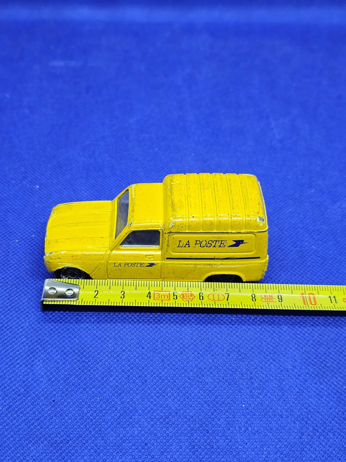 Renault 4 F4 La Poste Solido 143 Made in Portugal Jaune6